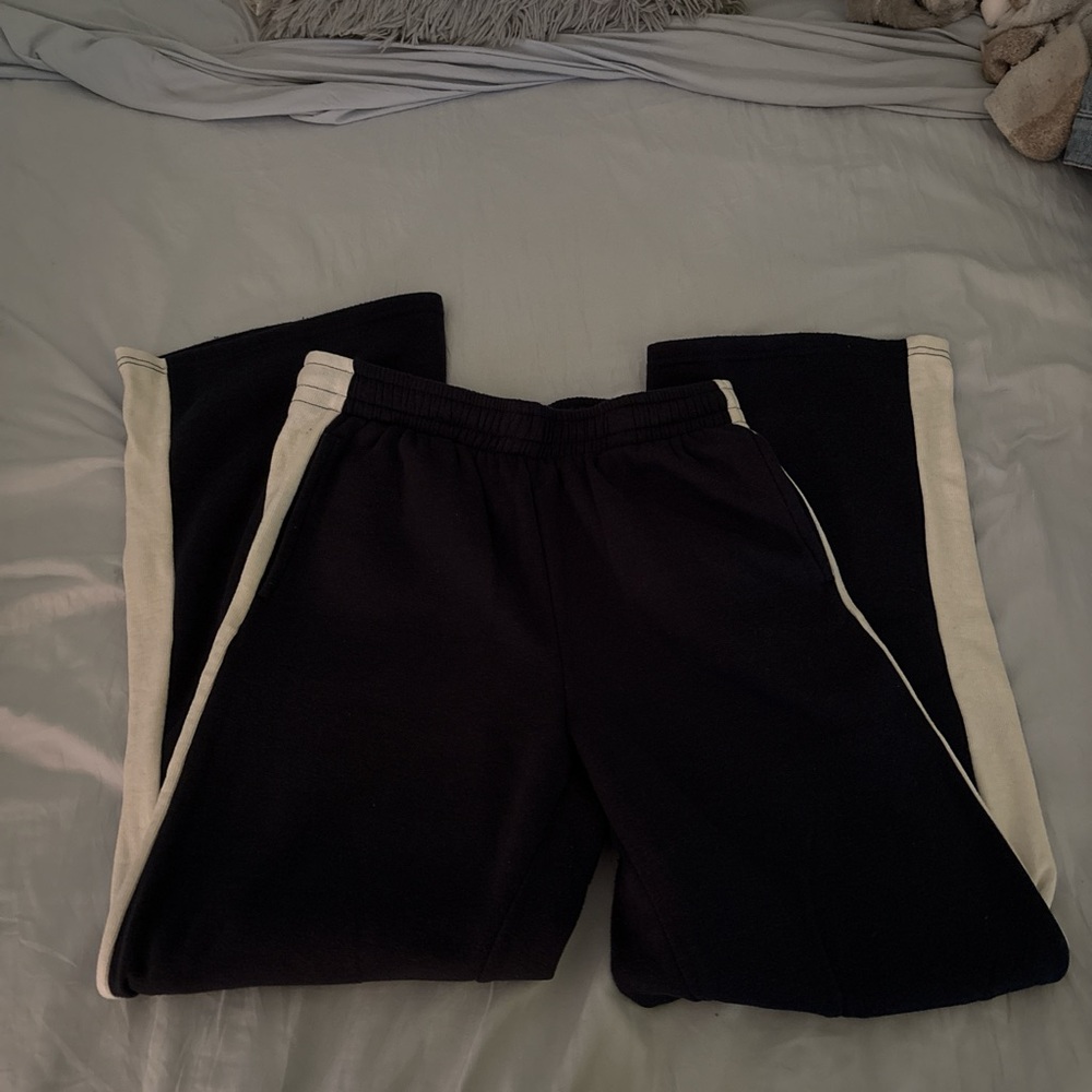 Aeropostale Women’s Navy Joggers with Cream Stripes